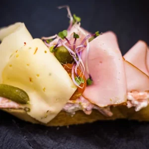 Chlebíček uzené karé