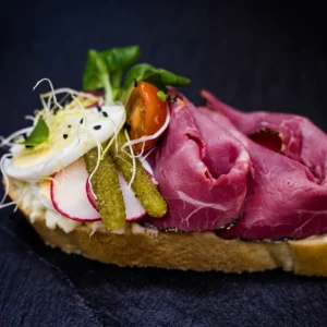 Chlebíček hovězí šunka